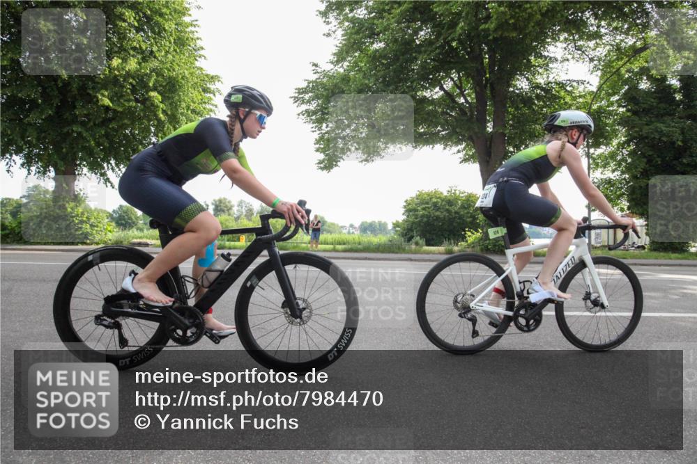 15.06.2025 - 7 Türme Triathlon Yannick Fuchs http://msf.ph/oto/7984470 15.06.2025 09:55:35 Radfahren 122, 123, 124 meine-sportfotos.de