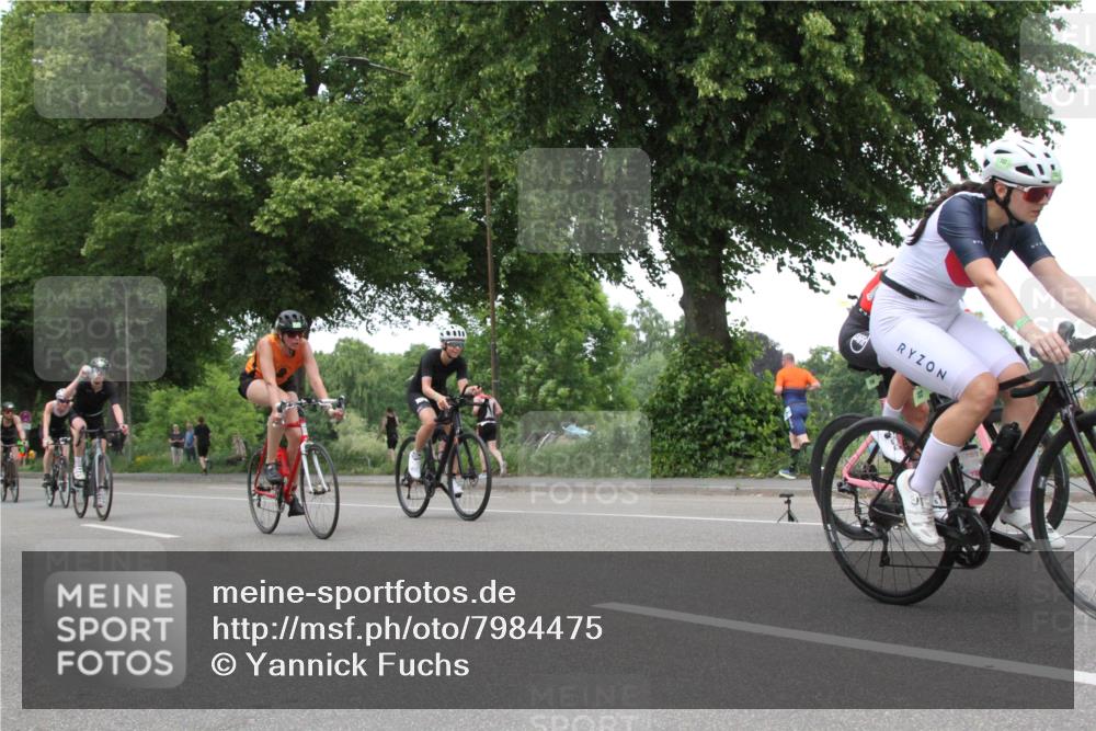 15.06.2025 - 7 Türme Triathlon Yannick Fuchs http://msf.ph/oto/7984475 15.06.2025 13:44:24 Radfahren  meine-sportfotos.de