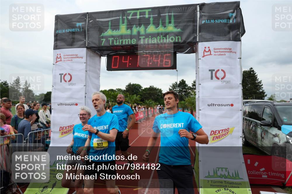 15.06.2025 - 7 Türme Triathlon Michael Strokosch http://msf.ph/oto/7984482 15.06.2025 14:17:46 Ziel 648, 742, 922 meine-sportfotos.de