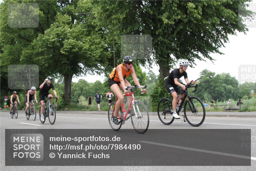 15.06.2025 - 7 Türme Triathlon Yannick Fuchs http://msf.ph/oto/7984490 15.06.2025 13:44:24 Radfahren  meine-sportfotos.de