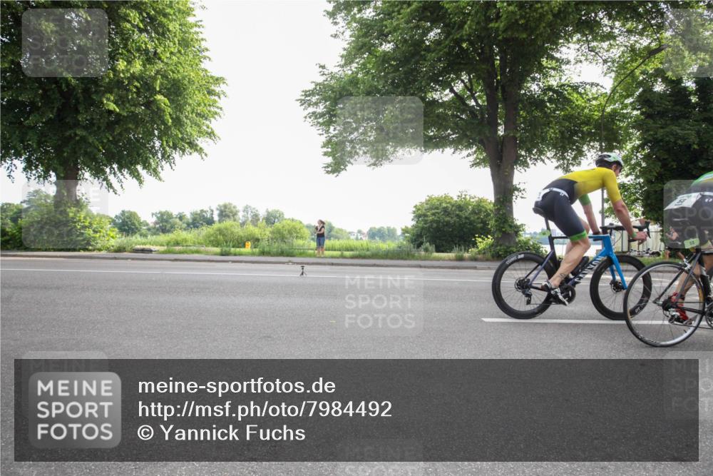 15.06.2025 - 7 Türme Triathlon Yannick Fuchs http://msf.ph/oto/7984492 15.06.2025 09:55:57 Radfahren 51, 52, 53, 55, 57, 93, 94, 95, 115 meine-sportfotos.de
