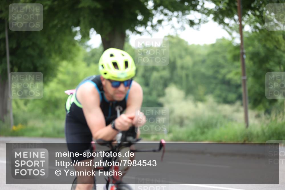 15.06.2025 - 7 Türme Triathlon Yannick Fuchs http://msf.ph/oto/7984543 15.06.2025 11:38:20 Radfahren 246, 285 meine-sportfotos.de
