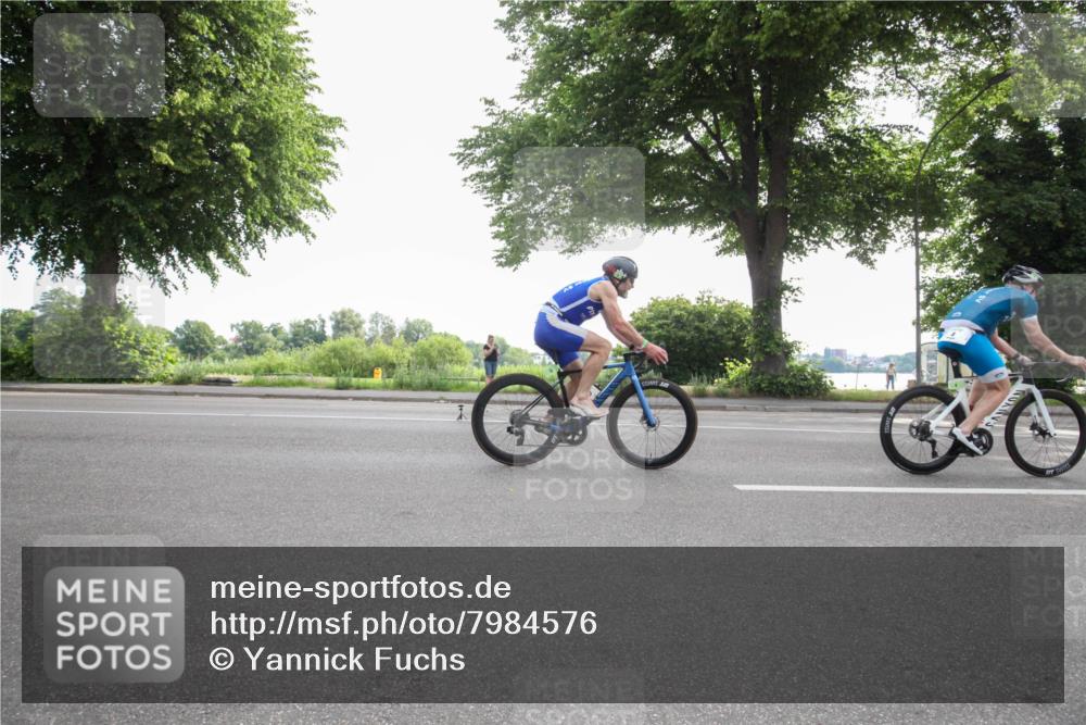 15.06.2025 - 7 Türme Triathlon Yannick Fuchs http://msf.ph/oto/7984576 15.06.2025 09:56:11 Radfahren 5, 85, 87 meine-sportfotos.de