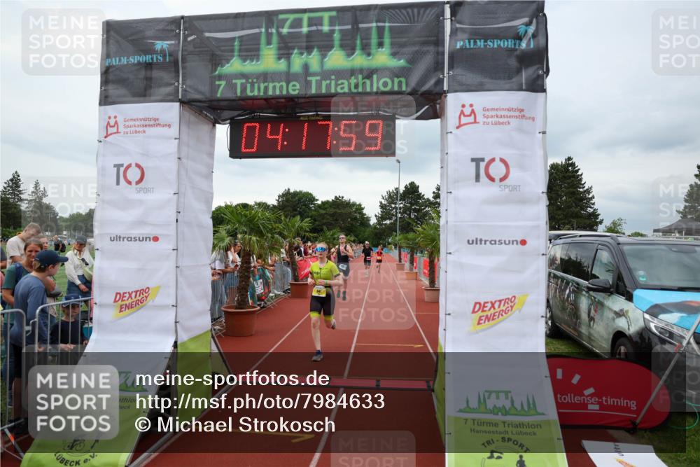 15.06.2025 - 7 Türme Triathlon Michael Strokosch http://msf.ph/oto/7984633 15.06.2025 14:17:59 Ziel 261, 570, 681, 721, 841, 1131, 1195 meine-sportfotos.de