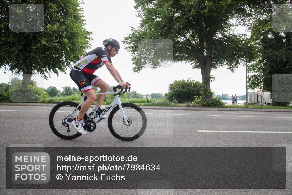 15.06.2025 - 7 Türme Triathlon Yannick Fuchs http://msf.ph/oto/7984634 15.06.2025 10:01:07 Radfahren 22, 24, 25, 77, 78, 80 meine-sportfotos.de