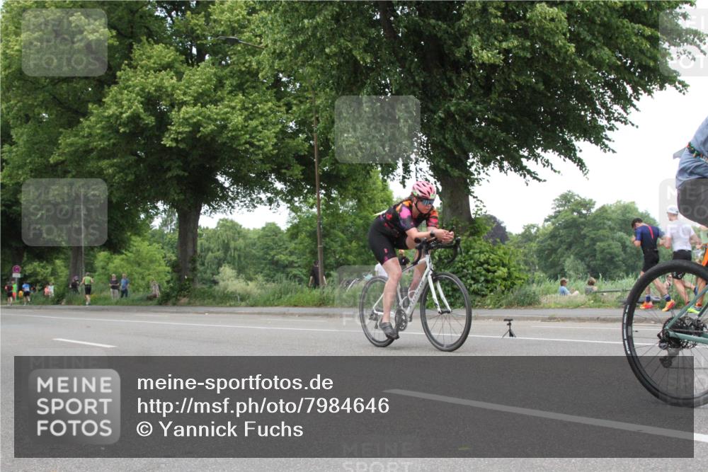 15.06.2025 - 7 Türme Triathlon Yannick Fuchs http://msf.ph/oto/7984646 15.06.2025 13:44:54 Radfahren  meine-sportfotos.de
