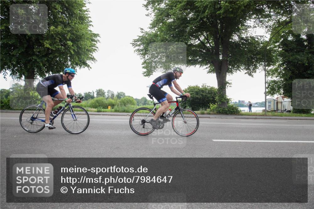 15.06.2025 - 7 Türme Triathlon Yannick Fuchs http://msf.ph/oto/7984647 15.06.2025 10:02:13 Radfahren 154, 156 meine-sportfotos.de