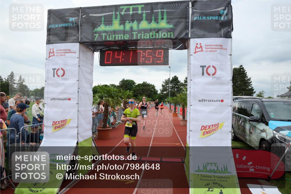 15.06.2025 - 7 Türme Triathlon Michael Strokosch http://msf.ph/oto/7984648 15.06.2025 14:17:59 Ziel 261, 570, 681, 721, 841, 1131, 1195 meine-sportfotos.de