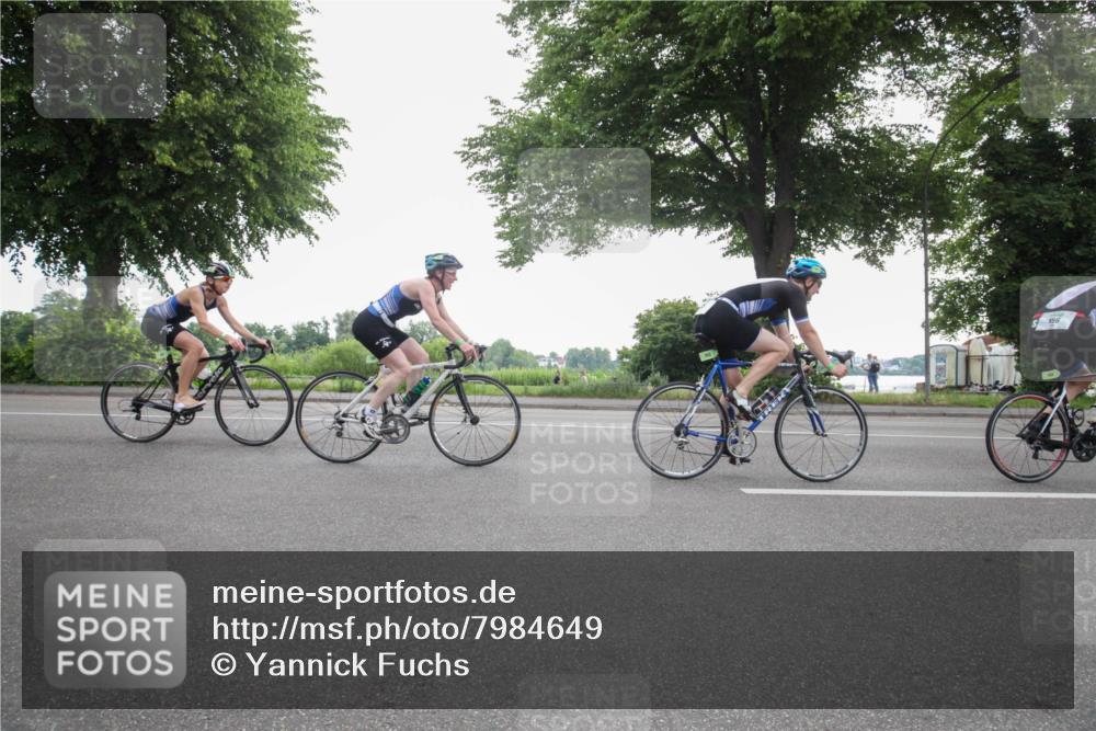15.06.2025 - 7 Türme Triathlon Yannick Fuchs http://msf.ph/oto/7984649 15.06.2025 10:02:13 Radfahren 154, 156 meine-sportfotos.de