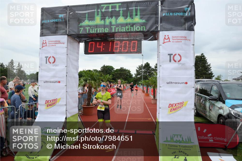 15.06.2025 - 7 Türme Triathlon Michael Strokosch http://msf.ph/oto/7984651 15.06.2025 14:17:59 Ziel 261, 570, 681, 721, 841, 1131, 1195 meine-sportfotos.de