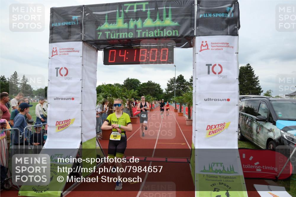 15.06.2025 - 7 Türme Triathlon Michael Strokosch http://msf.ph/oto/7984657 15.06.2025 14:18:00 Ziel 261, 570, 721, 841, 1131, 1195 meine-sportfotos.de