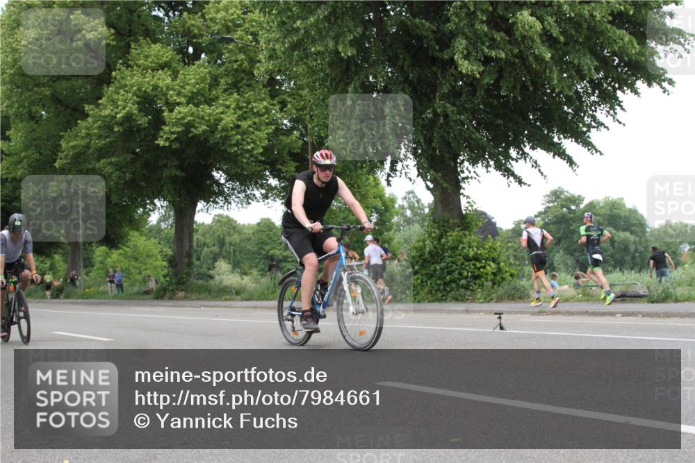 15.06.2025 - 7 Türme Triathlon Yannick Fuchs http://msf.ph/oto/7984661 15.06.2025 13:44:57 Radfahren  meine-sportfotos.de