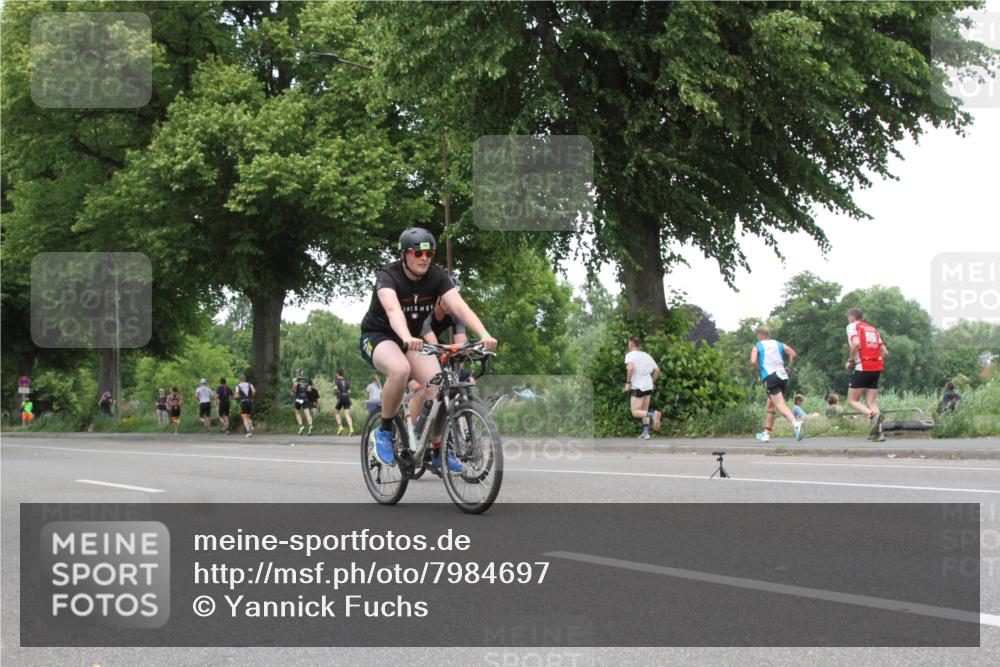 15.06.2025 - 7 Türme Triathlon Yannick Fuchs http://msf.ph/oto/7984697 15.06.2025 13:45:03 Radfahren  meine-sportfotos.de