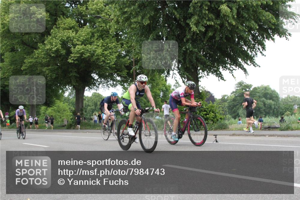 15.06.2025 - 7 Türme Triathlon Yannick Fuchs http://msf.ph/oto/7984743 15.06.2025 13:45:07 Radfahren  meine-sportfotos.de