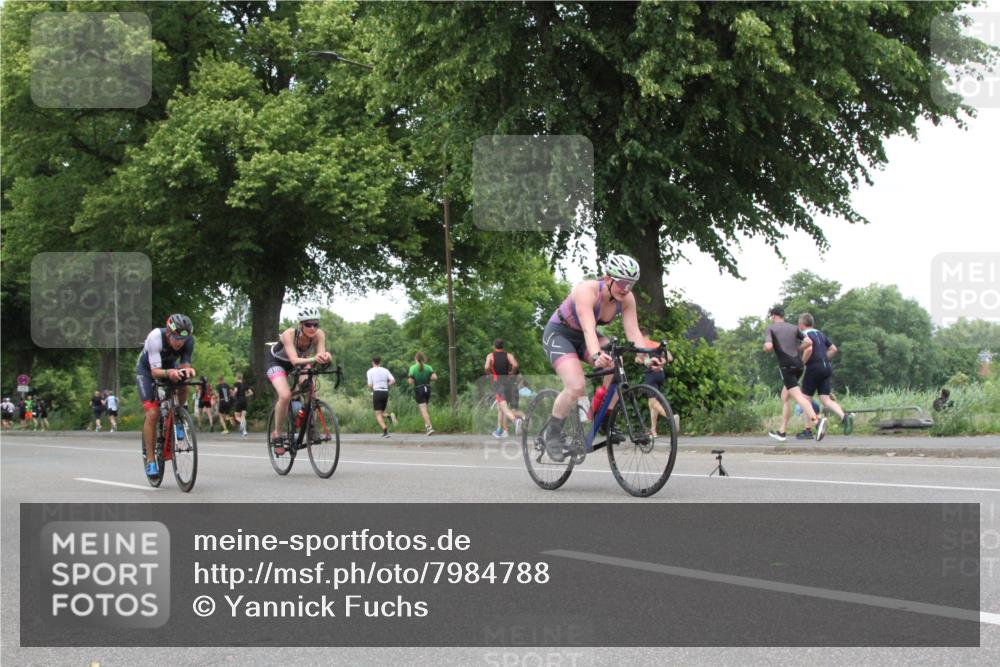 15.06.2025 - 7 Türme Triathlon Yannick Fuchs http://msf.ph/oto/7984788 15.06.2025 13:45:13 Radfahren  meine-sportfotos.de