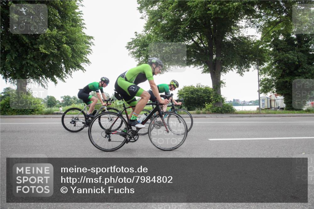 15.06.2025 - 7 Türme Triathlon Yannick Fuchs http://msf.ph/oto/7984802 15.06.2025 10:08:00 Radfahren  meine-sportfotos.de