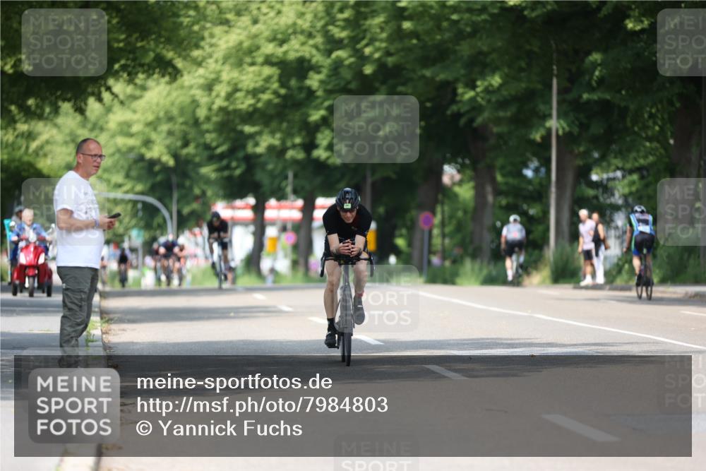 15.06.2025 - 7 Türme Triathlon Yannick Fuchs http://msf.ph/oto/7984803 15.06.2025 12:54:49 Radfahren 241, 272, 372, 550 meine-sportfotos.de
