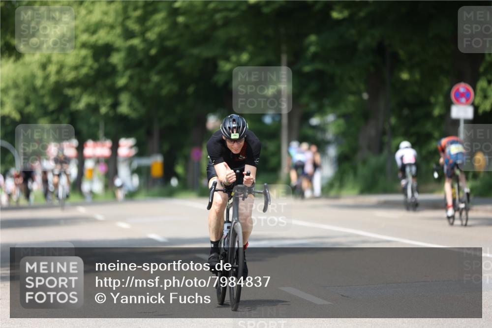 15.06.2025 - 7 Türme Triathlon Yannick Fuchs http://msf.ph/oto/7984837 15.06.2025 12:54:50 Radfahren 255, 272, 372, 550 meine-sportfotos.de