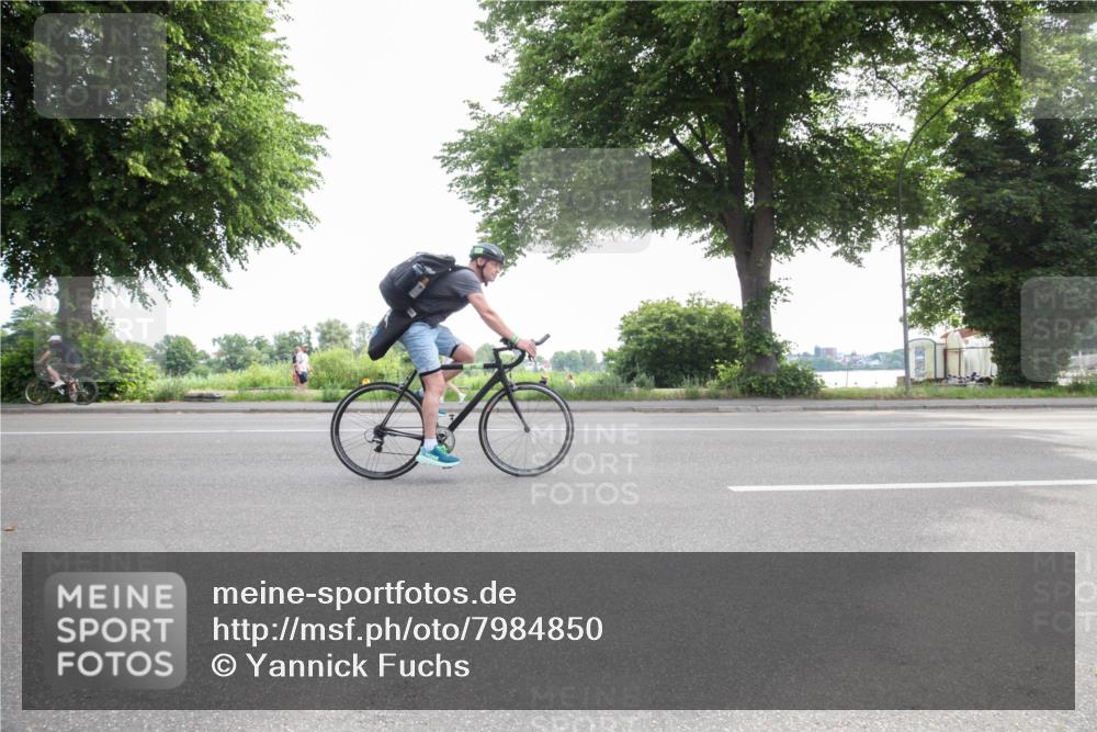 15.06.2025 - 7 Türme Triathlon Yannick Fuchs http://msf.ph/oto/7984850 15.06.2025 10:32:48 Radfahren  meine-sportfotos.de