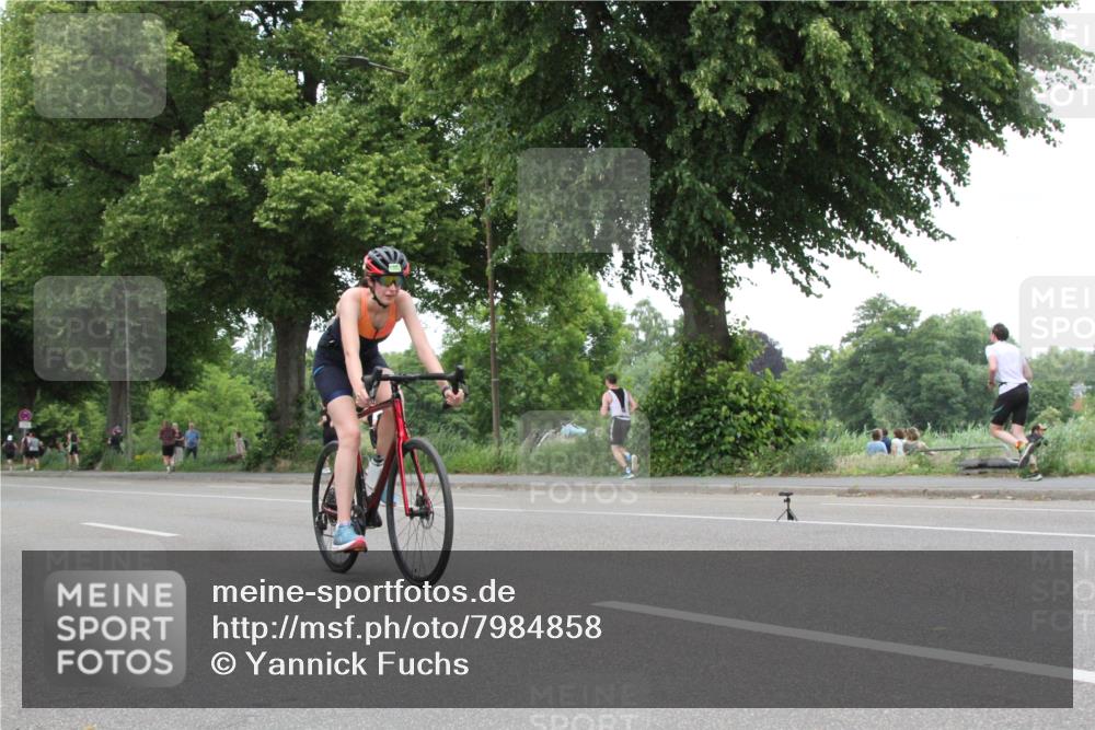 15.06.2025 - 7 Türme Triathlon Yannick Fuchs http://msf.ph/oto/7984858 15.06.2025 13:45:50 Radfahren  meine-sportfotos.de