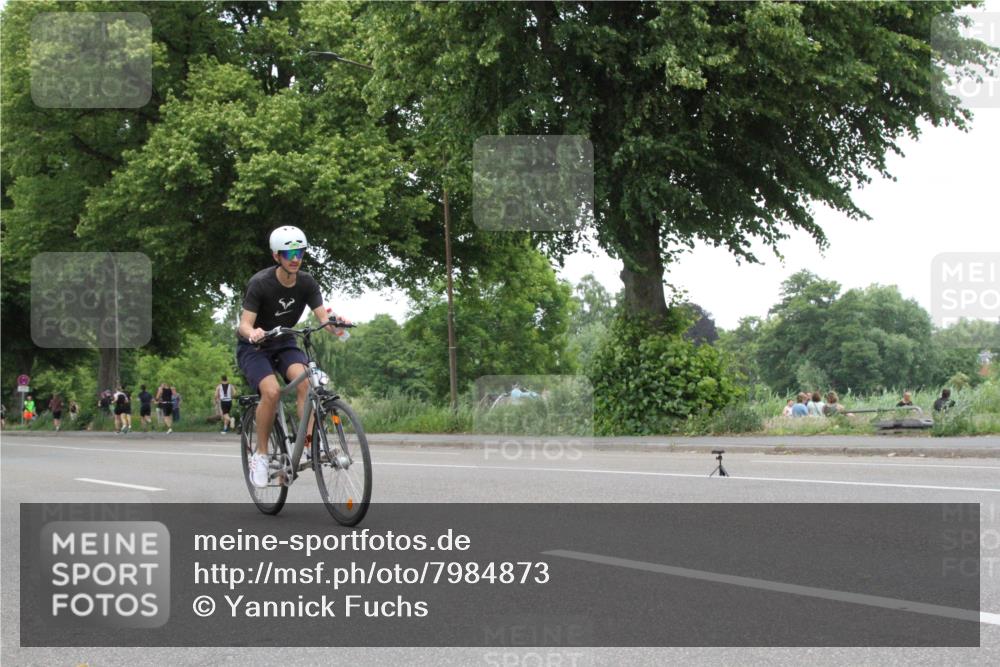 15.06.2025 - 7 Türme Triathlon Yannick Fuchs http://msf.ph/oto/7984873 15.06.2025 13:45:55 Radfahren  meine-sportfotos.de