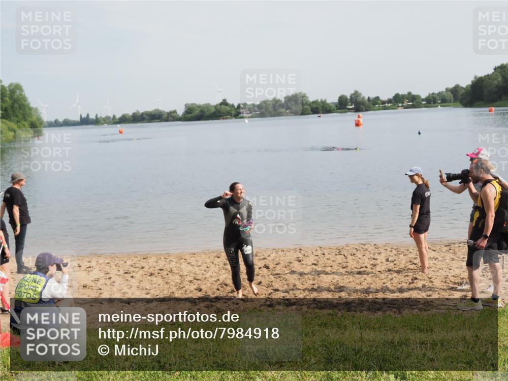 21.06.2025 - 27. Vierlanden-Triathlon MichiJ http://msf.ph/oto/7984918 15.06.2026 09:09:20 Schwimmen 224 meine-sportfotos.de
