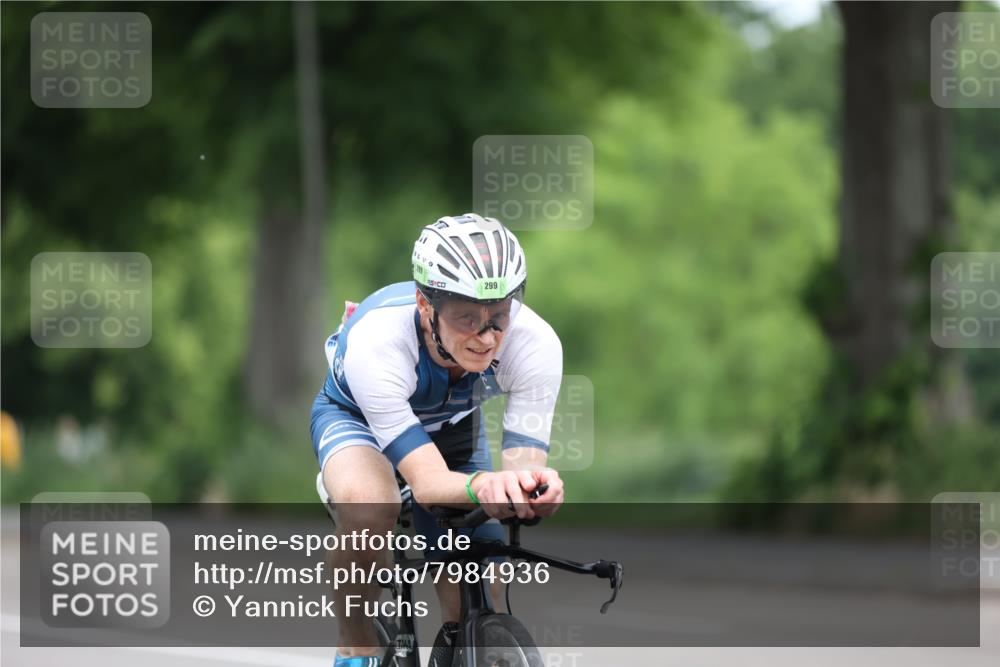 15.06.2025 - 7 Türme Triathlon Yannick Fuchs http://msf.ph/oto/7984936 15.06.2025 11:39:03 Radfahren 200, 210, 299 meine-sportfotos.de