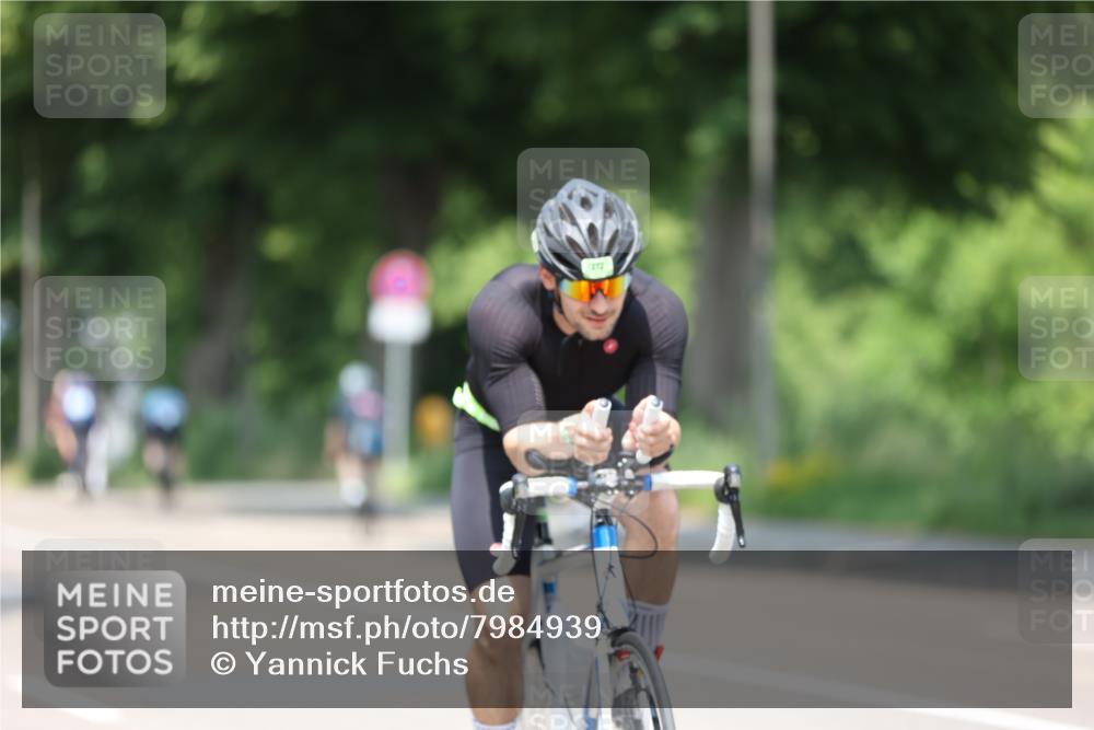 15.06.2025 - 7 Türme Triathlon Yannick Fuchs http://msf.ph/oto/7984939 15.06.2025 12:54:55 Radfahren 255, 272, 331, 436, 626, 983 meine-sportfotos.de