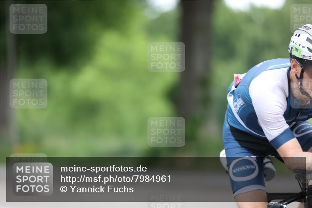 15.06.2025 - 7 Türme Triathlon Yannick Fuchs http://msf.ph/oto/7984961 15.06.2025 11:39:03 Radfahren 200, 210, 299 meine-sportfotos.de