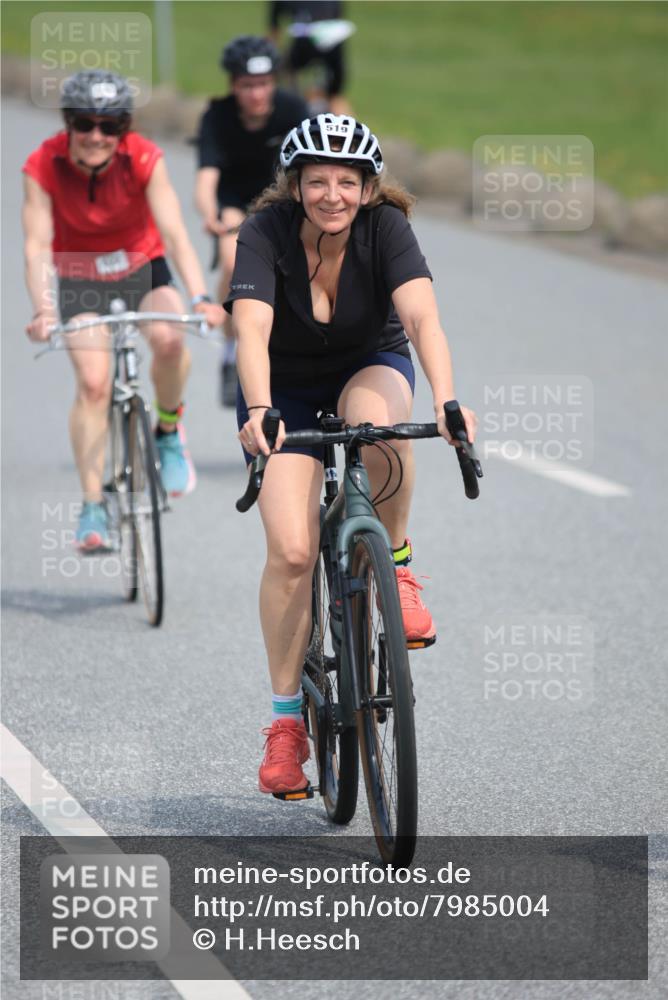 15.06.2025 - 27. Vierlanden-Triathlon H.Heesch http://msf.ph/oto/7985004 15.06.2025 11:02:47 Radfahren 493, 510, 519, 532, 594, 628, 634, 639, 725 meine-sportfotos.de