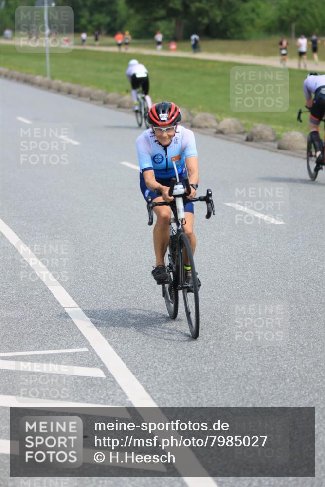 15.06.2025 - 27. Vierlanden-Triathlon H.Heesch http://msf.ph/oto/7985027 15.06.2025 11:02:52 Radfahren 49, 493, 519, 532, 594, 626, 628, 634, 639, 712, 725 meine-sportfotos.de