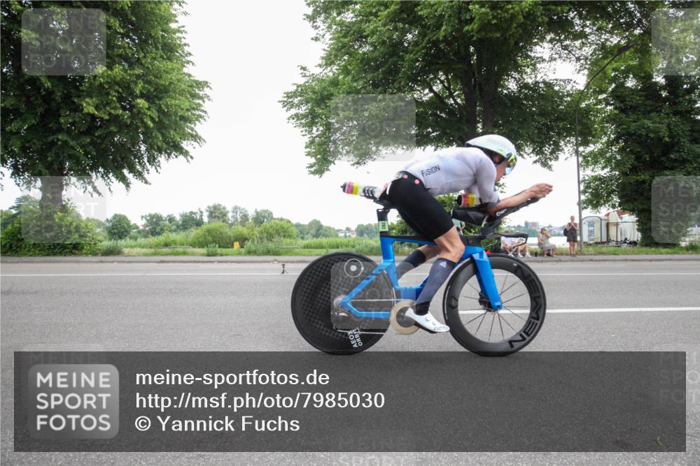 15.06.2025 - 7 Türme Triathlon Yannick Fuchs http://msf.ph/oto/7985030 15.06.2025 10:55:44 Radfahren 218, 282 meine-sportfotos.de