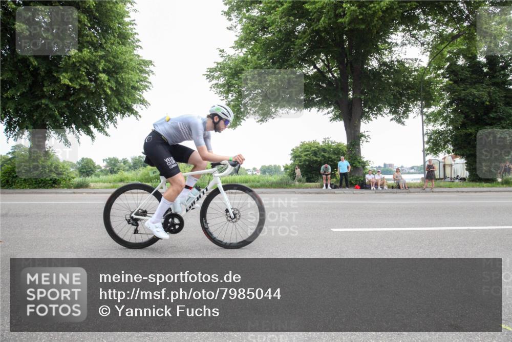 15.06.2025 - 7 Türme Triathlon Yannick Fuchs http://msf.ph/oto/7985044 15.06.2025 11:01:08 Radfahren 277 meine-sportfotos.de