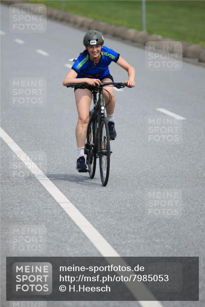 15.06.2025 - 27. Vierlanden-Triathlon H.Heesch http://msf.ph/oto/7985053 15.06.2025 11:03:03 Radfahren 49, 138, 176, 604, 626, 677, 712, 736, 761, 764 meine-sportfotos.de