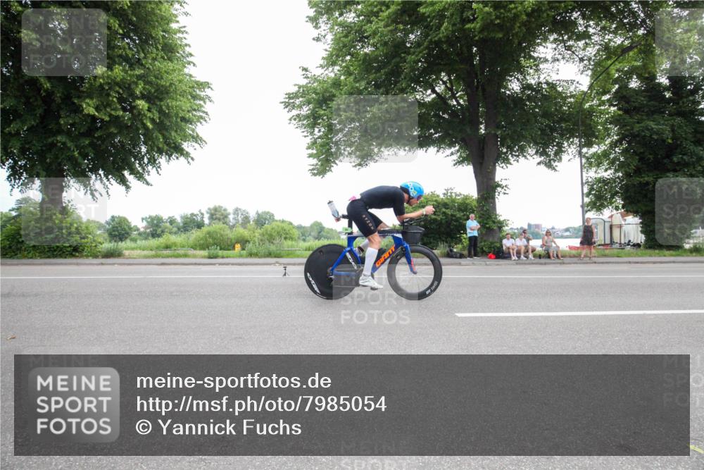 15.06.2025 - 7 Türme Triathlon Yannick Fuchs http://msf.ph/oto/7985054 15.06.2025 11:02:54 Radfahren 261 meine-sportfotos.de