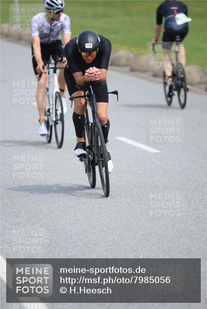 15.06.2025 - 27. Vierlanden-Triathlon H.Heesch http://msf.ph/oto/7985056 15.06.2025 11:03:09 Radfahren 138, 176, 604, 661, 677, 744, 761, 764 meine-sportfotos.de