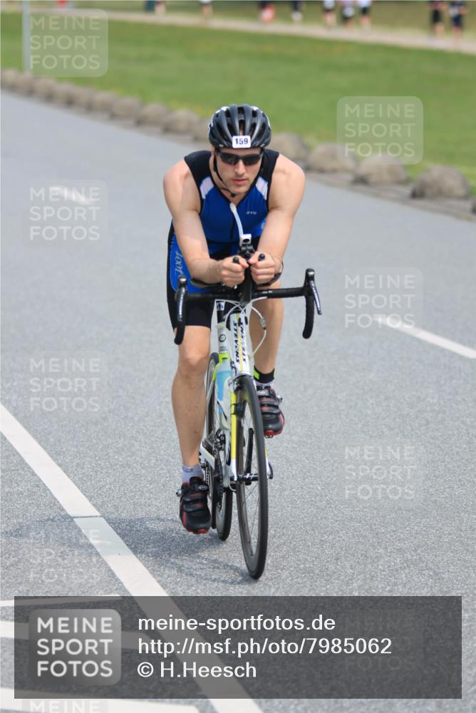 15.06.2025 - 27. Vierlanden-Triathlon H.Heesch http://msf.ph/oto/7985062 15.06.2025 11:03:35 Radfahren 159, 210, 715, 730 meine-sportfotos.de