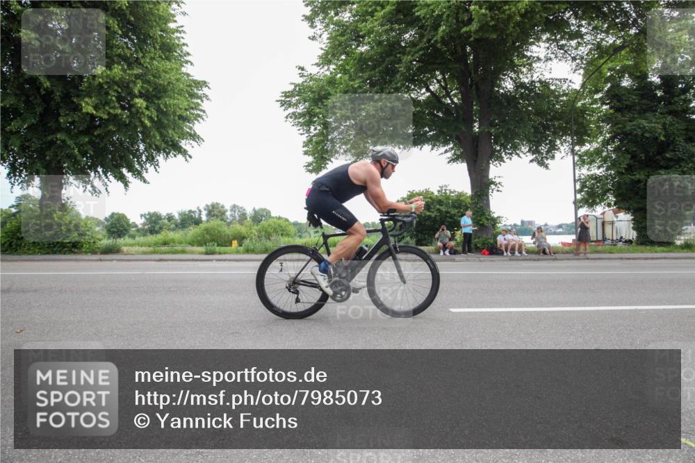 15.06.2025 - 7 Türme Triathlon Yannick Fuchs http://msf.ph/oto/7985073 15.06.2025 11:05:35 Radfahren 295 meine-sportfotos.de