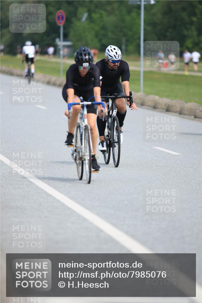 15.06.2025 - 27. Vierlanden-Triathlon H.Heesch http://msf.ph/oto/7985076 15.06.2025 11:03:47 Radfahren 35, 51, 536, 656 meine-sportfotos.de