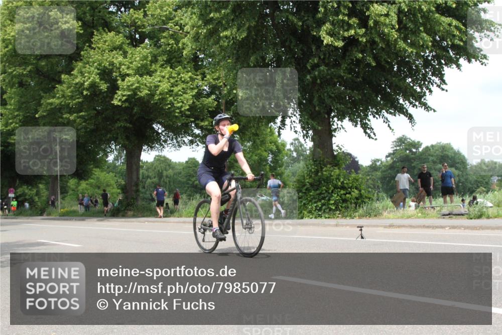 15.06.2025 - 7 Türme Triathlon Yannick Fuchs http://msf.ph/oto/7985077 15.06.2025 13:46:48 Radfahren  meine-sportfotos.de