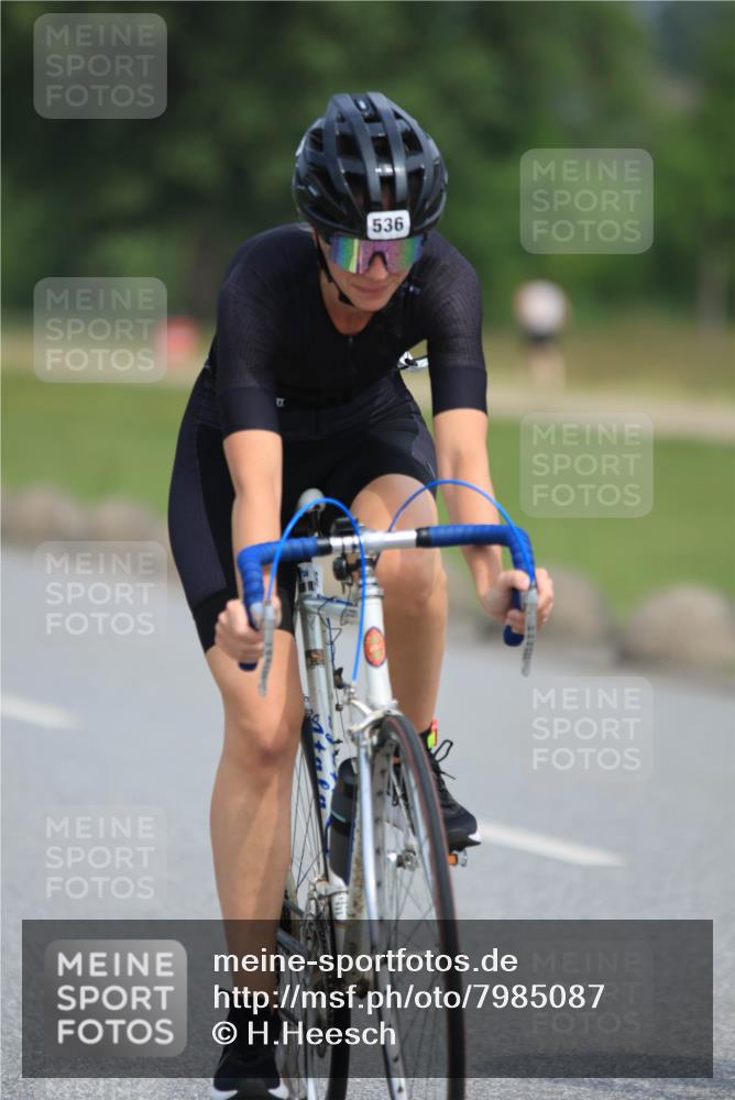 15.06.2025 - 27. Vierlanden-Triathlon H.Heesch http://msf.ph/oto/7985087 15.06.2025 11:03:49 Radfahren 35, 51, 75, 536, 656 meine-sportfotos.de