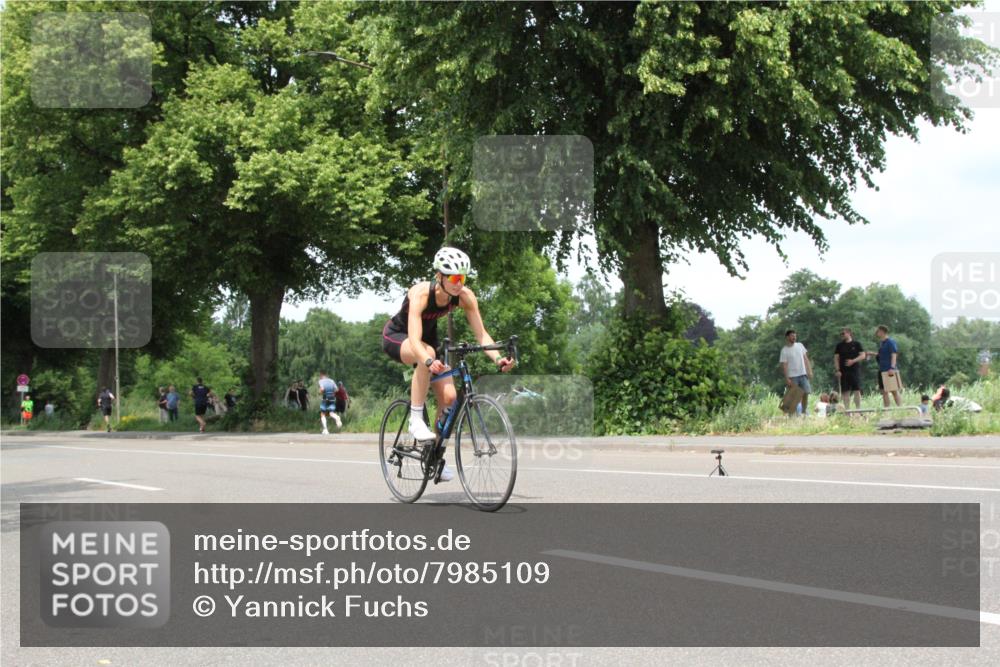 15.06.2025 - 7 Türme Triathlon Yannick Fuchs http://msf.ph/oto/7985109 15.06.2025 13:46:51 Radfahren  meine-sportfotos.de