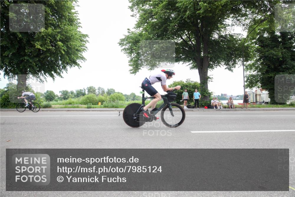 15.06.2025 - 7 Türme Triathlon Yannick Fuchs http://msf.ph/oto/7985124 15.06.2025 11:07:39 Radfahren 201 meine-sportfotos.de