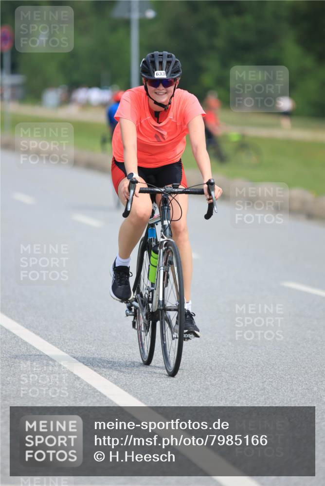 15.06.2025 - 27. Vierlanden-Triathlon H.Heesch http://msf.ph/oto/7985166 15.06.2025 11:04:08 Radfahren 444, 535, 633, 651 meine-sportfotos.de