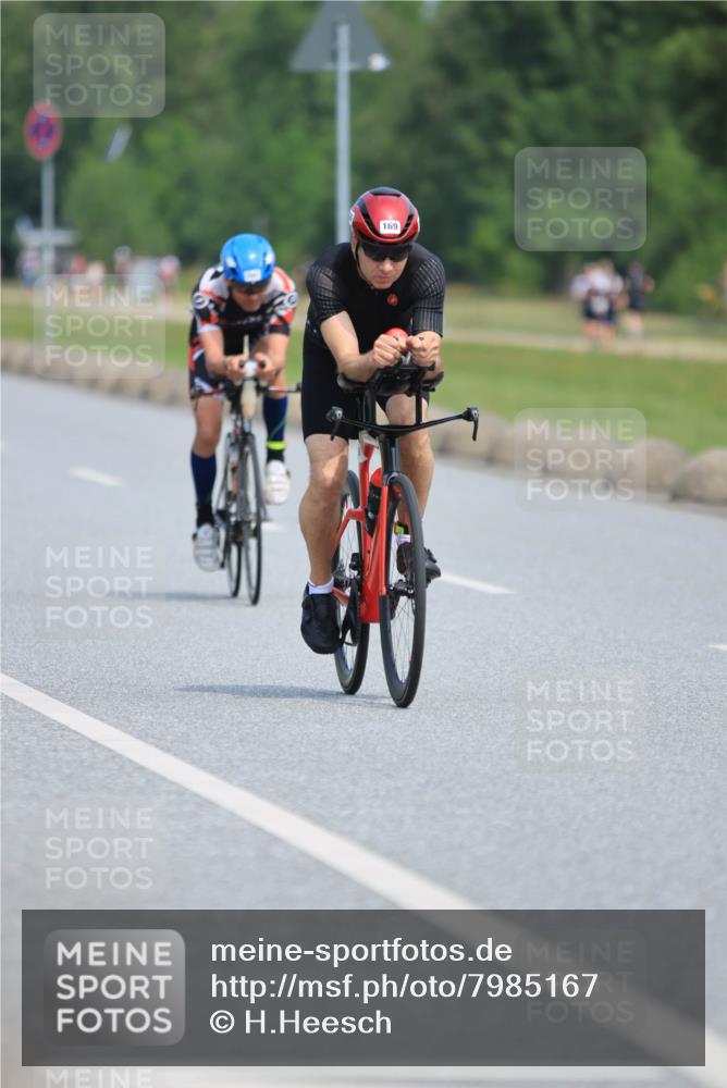 21.06.2025 - 27. Vierlanden-Triathlon H.Heesch http://msf.ph/oto/7985167 15.06.2025 11:25:28 Radfahren 68, 143, 169, 233, 792, 888 meine-sportfotos.de