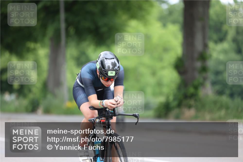 15.06.2025 - 7 Türme Triathlon Yannick Fuchs http://msf.ph/oto/7985177 15.06.2025 11:39:17 Radfahren 292, 306 meine-sportfotos.de