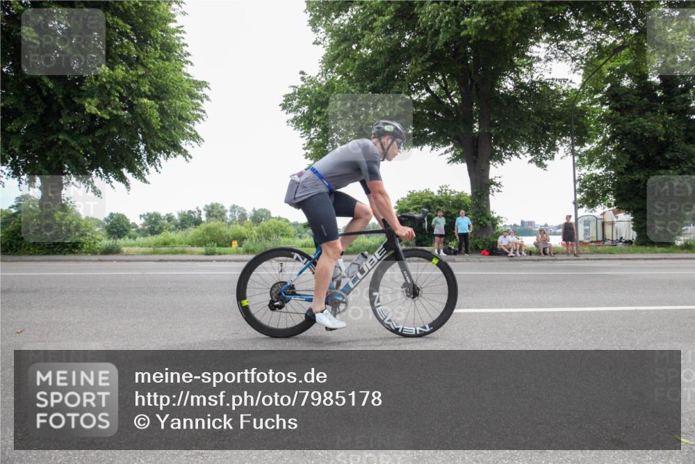 15.06.2025 - 7 Türme Triathlon Yannick Fuchs http://msf.ph/oto/7985178 15.06.2025 11:09:50 Radfahren 263, 329 meine-sportfotos.de
