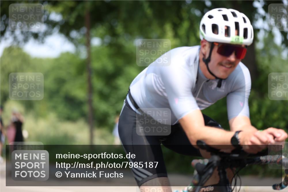 15.06.2025 - 7 Türme Triathlon Yannick Fuchs http://msf.ph/oto/7985187 15.06.2025 12:55:03 Radfahren 331, 436, 473, 634, 940 meine-sportfotos.de