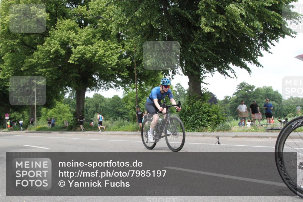 15.06.2025 - 7 Türme Triathlon Yannick Fuchs http://msf.ph/oto/7985197 15.06.2025 13:47:01 Radfahren  meine-sportfotos.de