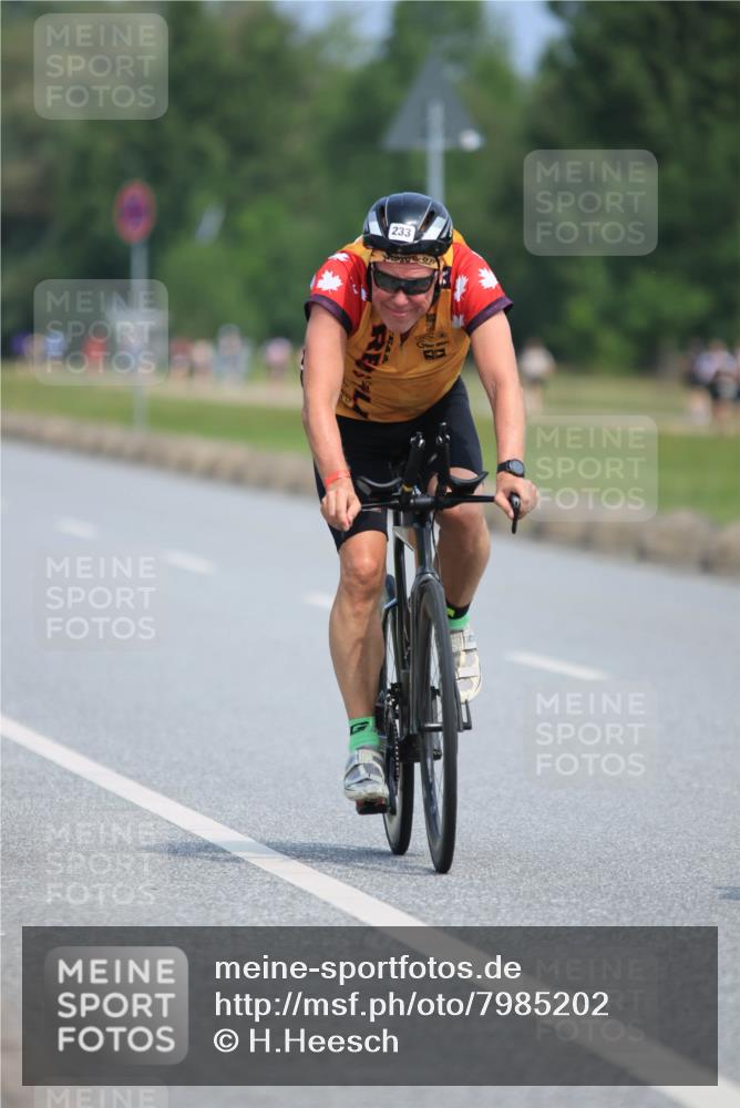21.06.2025 - 27. Vierlanden-Triathlon H.Heesch http://msf.ph/oto/7985202 15.06.2025 11:25:30 Radfahren 143, 169, 233, 792, 888 meine-sportfotos.de